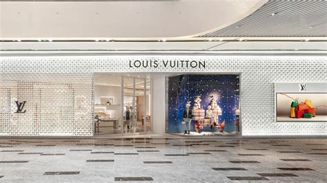 the exchange louis vuitton.